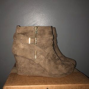 Ankle booties
